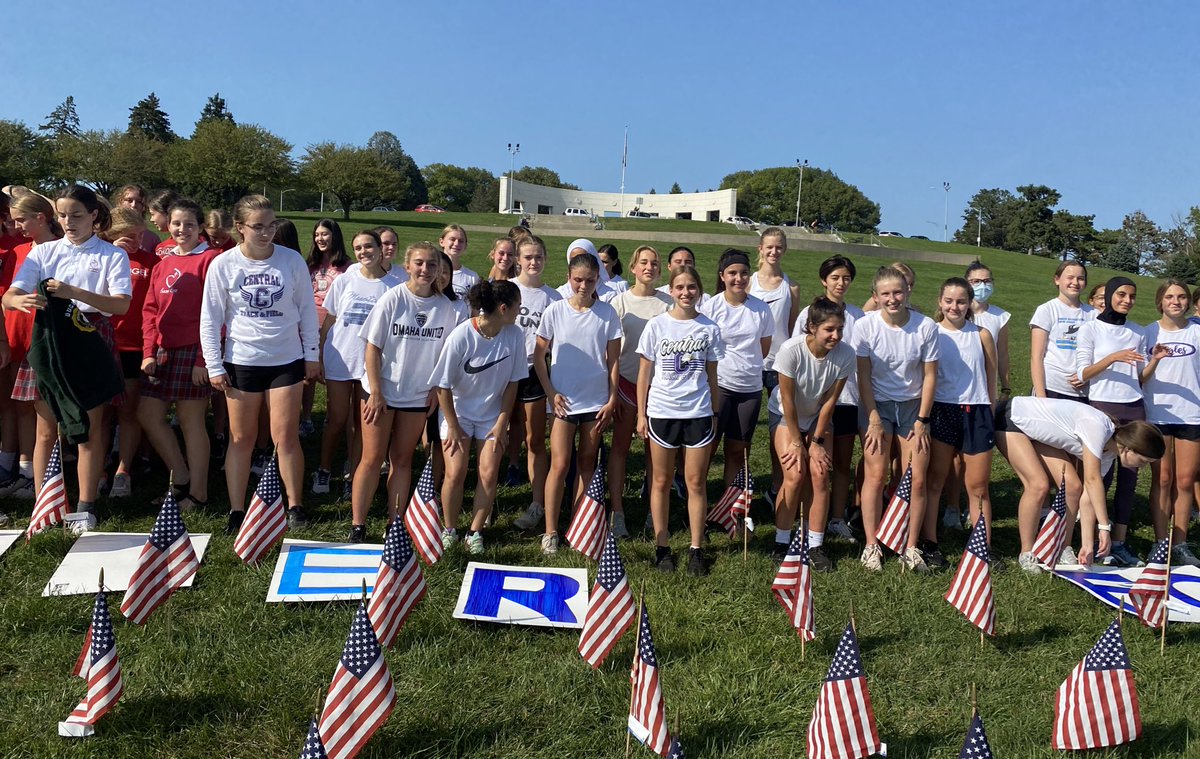 psb119's tweet photo. Tomorrow, at Memorial park, the wonderful student XC athletes from Mercy High and Duchesne Academy once again honor the victims of 911. #NeverForgetSeptember 11,2001 https://t.co/RDzfdB8RIN