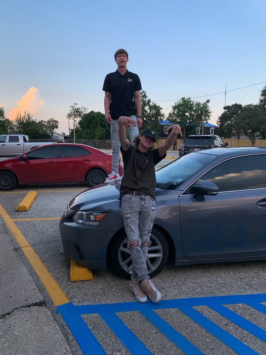 Real_ydoC's tweet photo. There’s me not around my mom. 

Then there’s me with my mom. https://t.co/4iO5T2LK0i