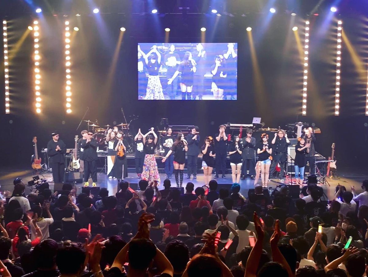 Lay0113's tweet photo. 今日でライブクルーから1年✨✨✨
#ライブクルー #Livecrew https://t.co/IzOVkgMioJ
