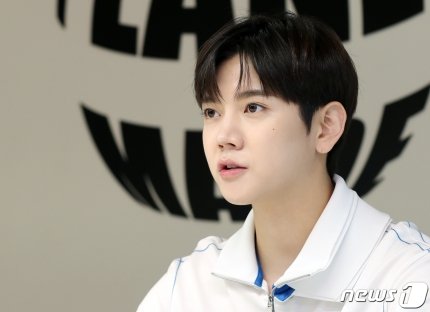 minginews_1103's tweet photo. #최민기 #렌 #MINGICHOI #REN 

렌 ＂뉴이스트 떠나 홀로서기, 외롭지만 후회는 없죠＂ [가수에 열을 묻다]① (출처 : 뉴스1 | 네이버 TV연예) https://t.co/CkjowzgSev

길냥이 입양·최애곡…렌이 직접 밝힌 TMI는 [가수에 열을 묻다]② (출처 : 뉴스1 | 네이버 TV연예) https://t.co/sqmXAAOdpb https://t.co/Hb1mKbaN4G