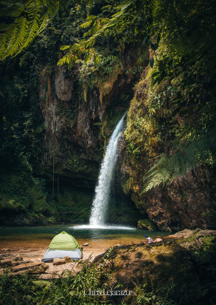 ViajayVuela_MX's tweet photo. 🗻Cascada de Las Brisas, en el 📍Pueblo Mágico de #Cuetzalan, en #Puebla, 📷fotografía por @ChrisLejarazu👌 

#pueblomagico #outletviajayvuela #mexico #turismo https://t.co/Ma3xETY4Dd