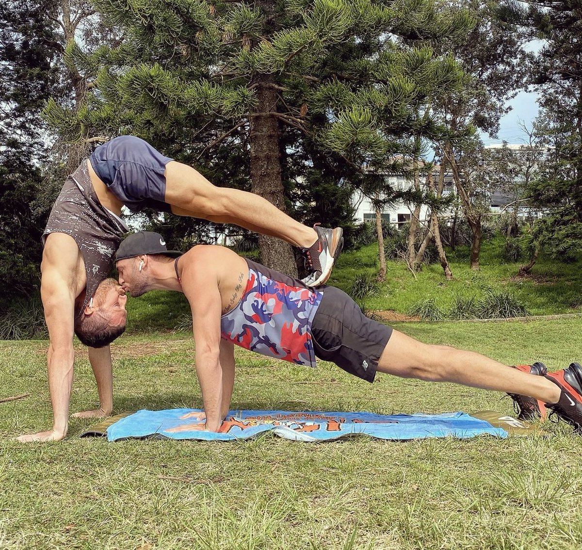 Tim and Rod tweet media