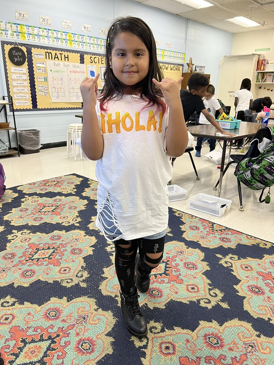 MrsSett2nd's tweet photo. My rockstars!! 🤘🏼🎸Love dress theme Fridays! @FairOaksEagles https://t.co/wNJaQjtHBr