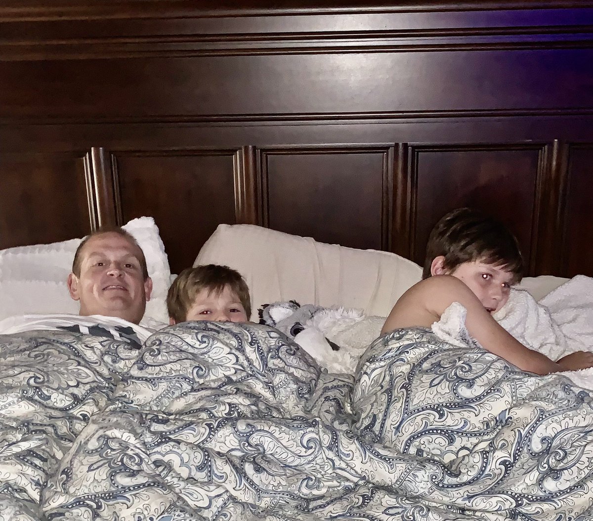 BrandilynRector's tweet photo. #TrackOut is coming to an end. So we celebrated by having a #MovieNight. We had a great time making memories. #Track2 #TrackOutAdventures #FamilyMemories #MomOfBoys #MaddoxGoesTo3rdGrade #HoustonGoesTo5thGrade #MaddoxIsAMess #HoustonWeHaveAProblem #YearRoundSchool https://t.co/6XcCWHZDa7