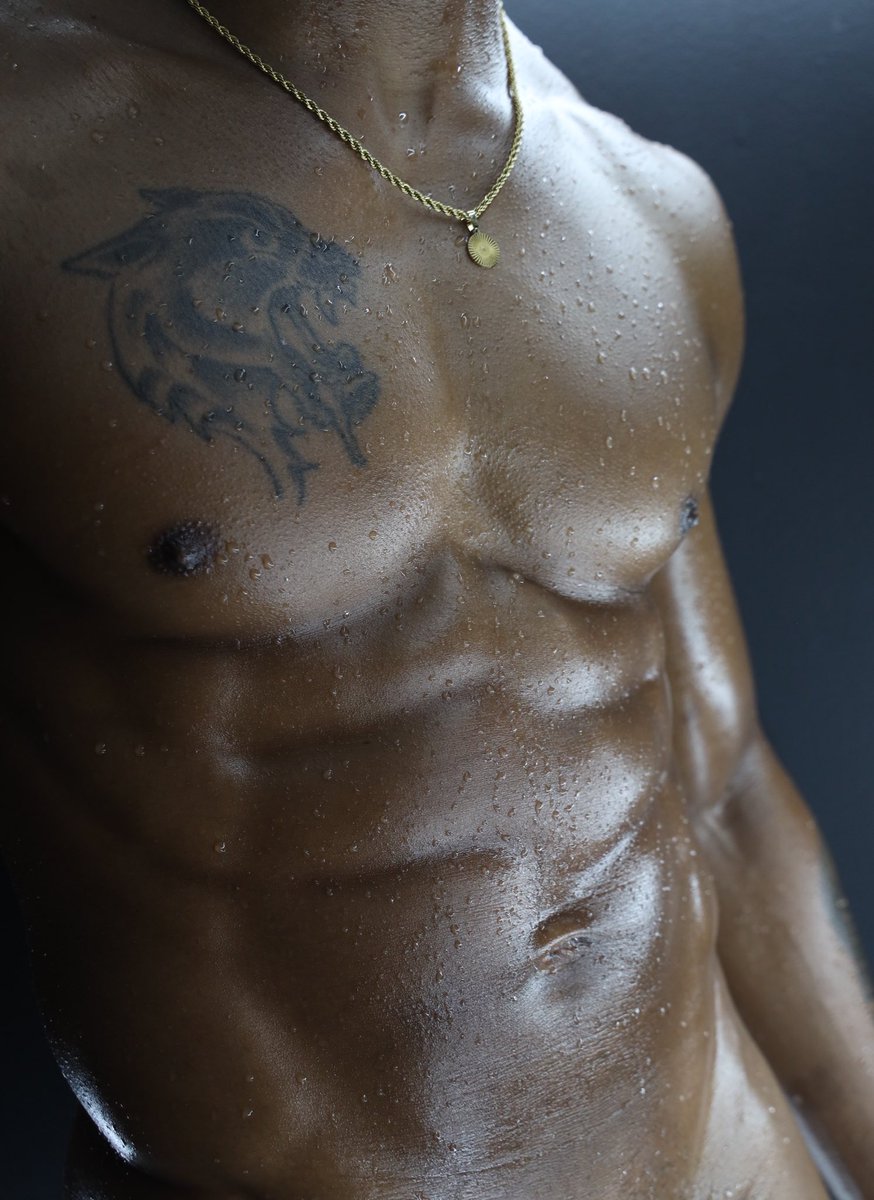 whatamindfull's tweet photo. Body Art 🌹 #fitness #bodybuilding #bodypositivity https://t.co/whvnXkeXb7