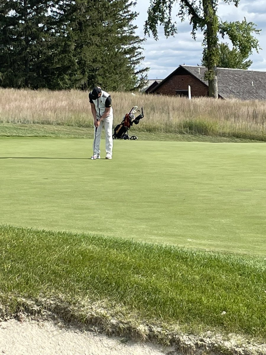 MikeWierzbicki's tweet photo. Fun day watching our young men compete in the 2022 #GopherInvitational! Excited for what @JustinSmith_26 @robertbellgolf @GopherMGolf can achieve this year!
Catch the final round at Windsong Farm on Monday. 75 degrees & sun all day! #SkiUMah #CommitNorth #Gophers https://t.co/papDSxxruI