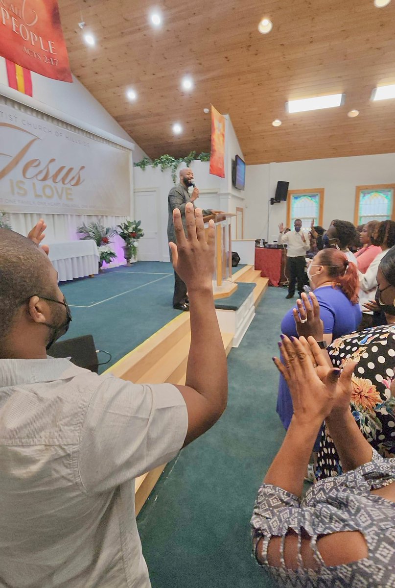FBCHillsideNJ's tweet photo. We thank God for another amazing day of worship at The Hill. For every single soul added to the kingdom, we give thanks. #StepIntoIt #HangoutWithHillside #GodsPresence #GodsPromise #GodsPower #YouDontNeedAnotherMiracle #YouNeedFaith
Photo credit: Stephanie Barton, Aliyah Kennedy https://t.co/nq0AzQSj5a