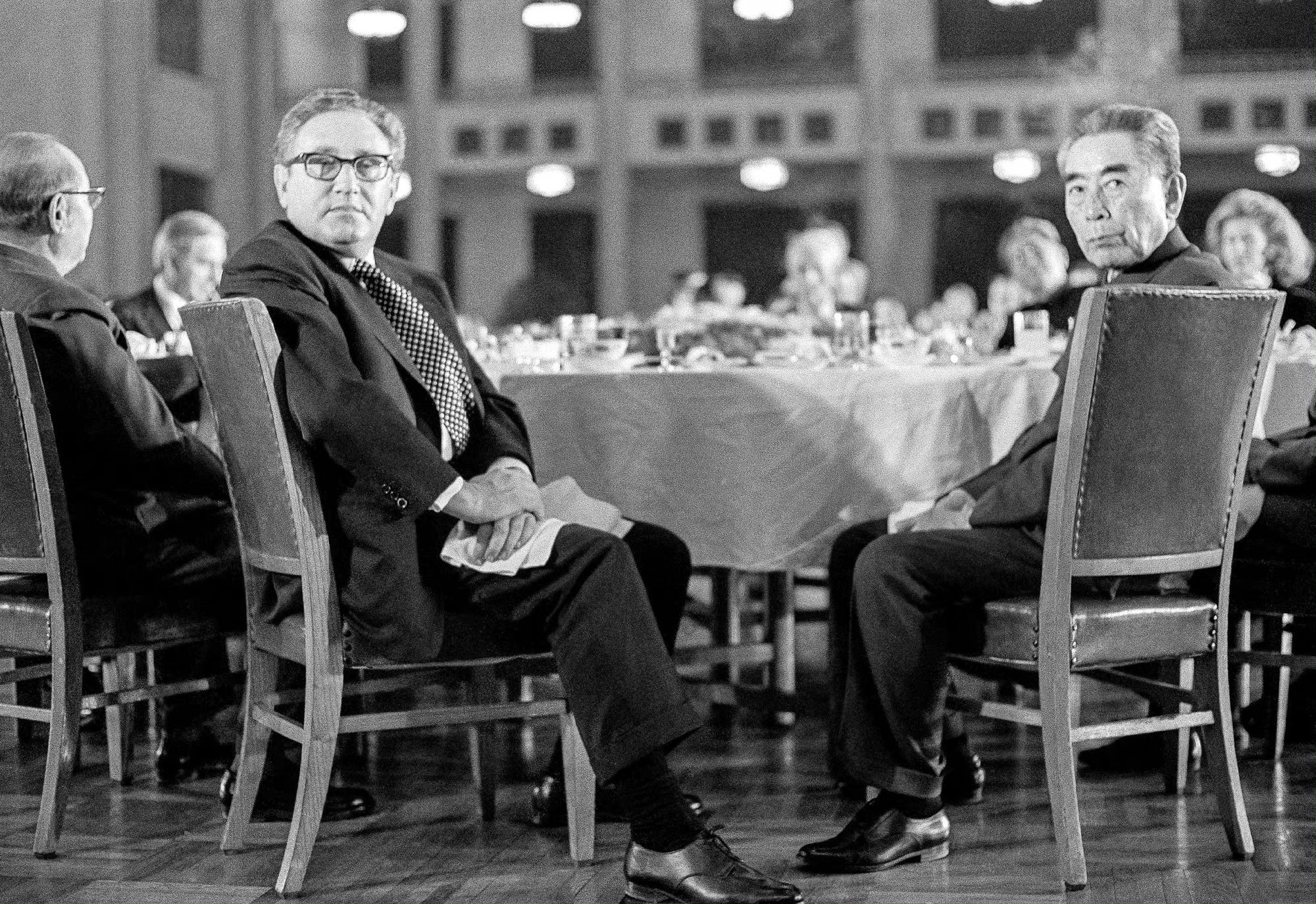 China in Pictures on X: Secretary of State Henry Kissinger and Chinese  Premier Zhou Enlai during dinner in Beijing's Great Hall of the People,  1973. https://t.co/M7IzDCjSe3 / X