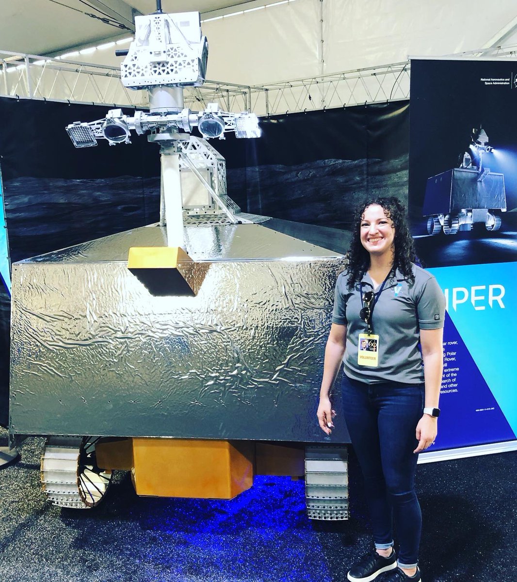 Jordan_E_Robert's tweet photo. 🌖🚀🌖🚀🌖
Then I went over to the NASA exhibit to talk VIPER with all the visitors! Can’t wait to send this rover to the moon!
#AdAstra #AdLunam #NASA #NasaViper https://t.co/V1hp9I84Dt