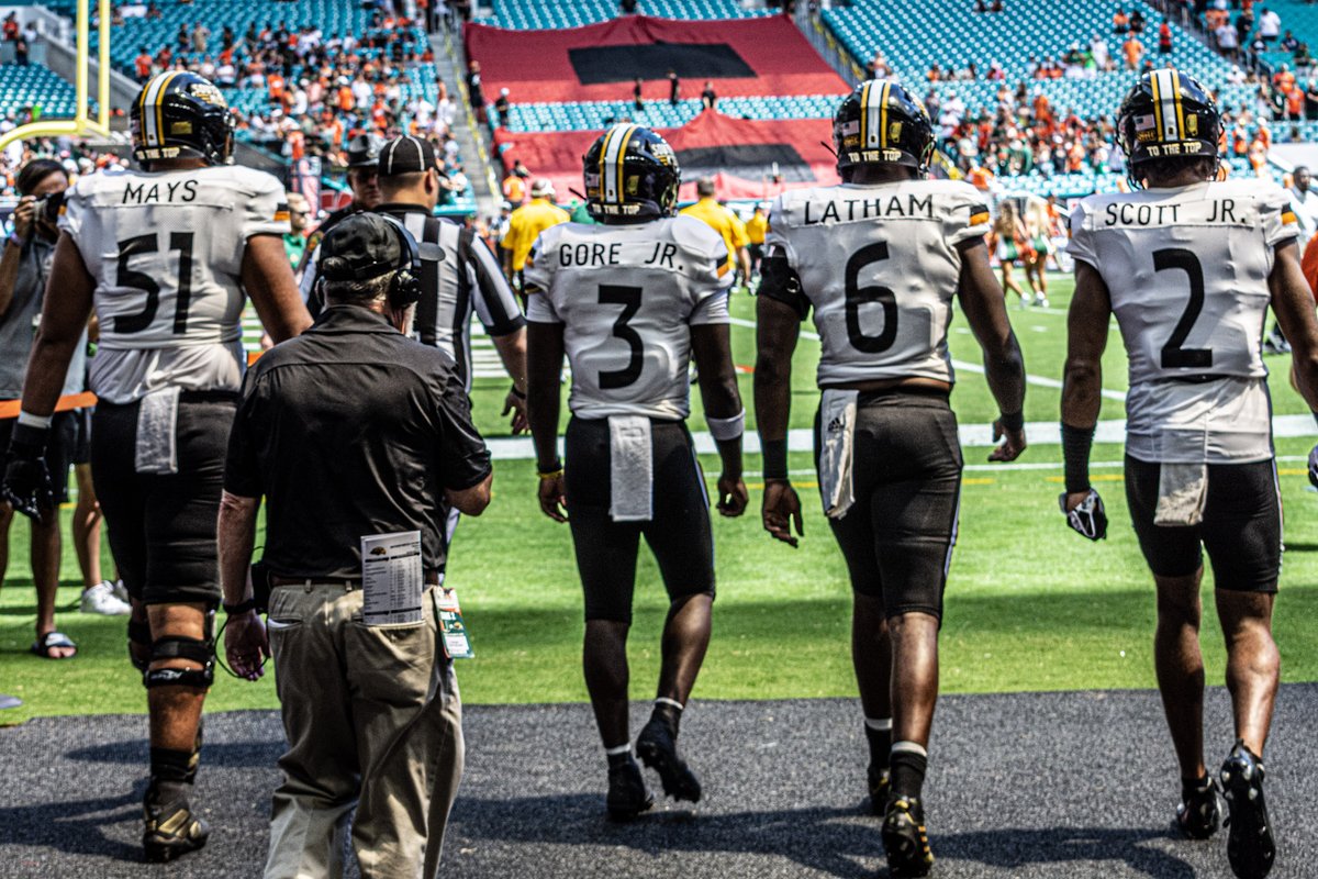 KappaCane's tweet photo. Wanted to share a few photos I took in the tunnel before the @CanesFootball game Saturday... enjoy! #Game2 #GoCanes 

Good luck going forward @SouthernMissFB #AIE | #SMTTT https://t.co/Bj2gKwpdav