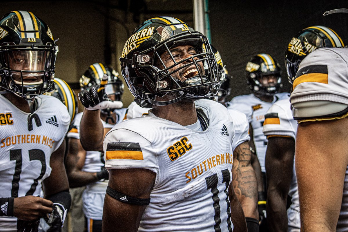 KappaCane's tweet photo. Wanted to share a few photos I took in the tunnel before the @CanesFootball game Saturday... enjoy! #Game2 #GoCanes 

Good luck going forward @SouthernMissFB #AIE | #SMTTT https://t.co/Bj2gKwpdav