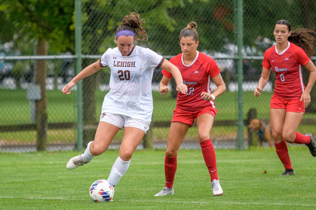 Sometimes the best teammates make the worst opponents 😈 

<a href="/UWSSoccer/">United Women's Soccer (UWS)</a> <a href="/NCAASoccer/">NCAA Soccer</a> #LANCinferno