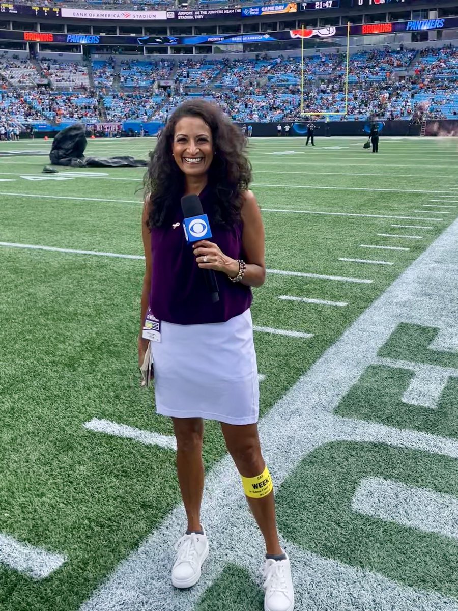 Today, I was CBS’ sideline reporter for a scintillating game, and had a BLAST. Four months ago, I left a job I’d had for 10 years and was unsure what the future would bring. I should’ve remembered what my dad always says: work as hard as you can, and your chance will come. 💜