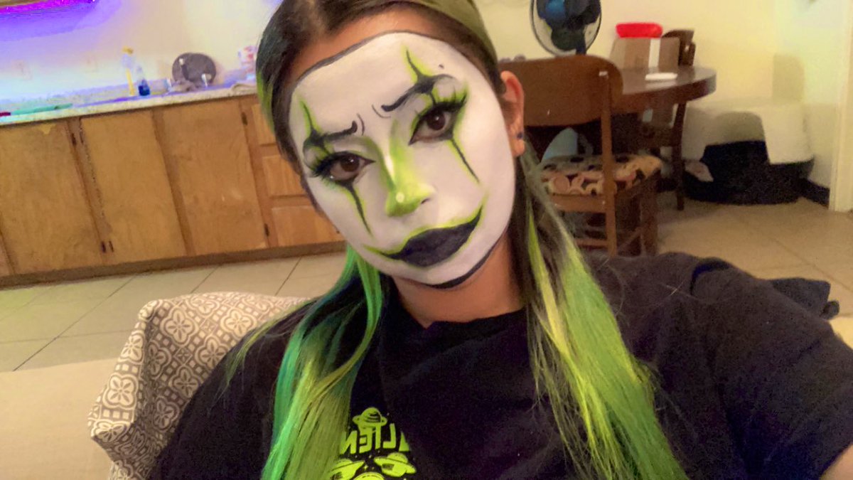 _lovely_natalie's tweet photo. 💚💚🕸🕷👻🎃💚💚 https://t.co/hOS5bMje43