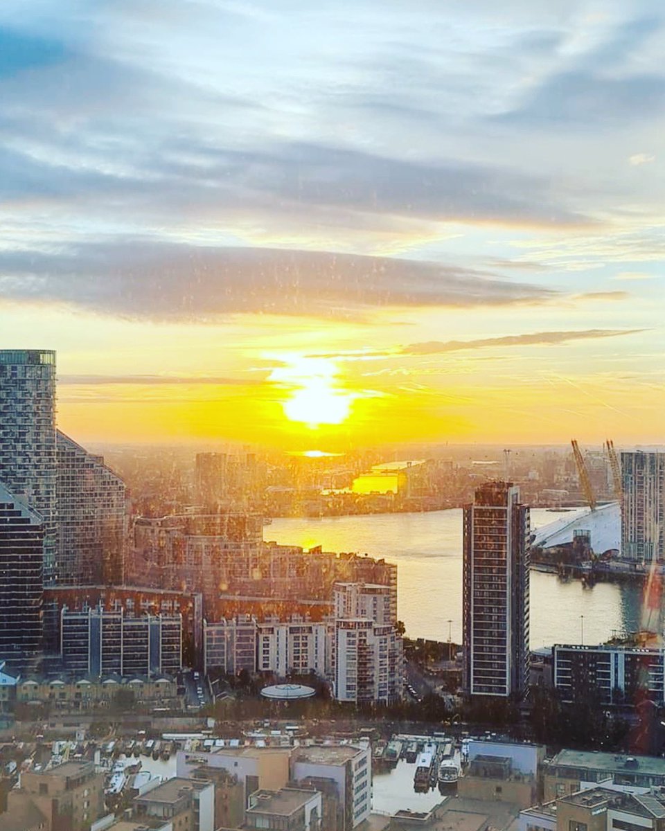 exactmoves's tweet photo. “There's a sunrise and a sunset every single day, and they're absolutely free …”

Here’s to a great week ..! #mondaythoughts #alwaysbeEXACT https://t.co/YcBY7ZU0CQ