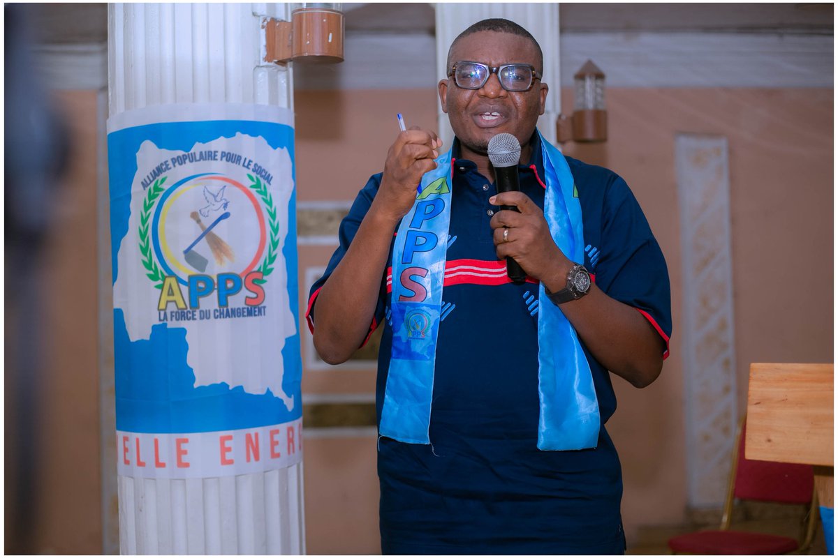 CilambuDr's tweet photo. En prélude de sa sortie officielle prévue ce 1er Oct 2022, l'APPS, parti cher à son exc @KilubuOfficiel a tenu hier soir ds la salle cité des anges une réunion préparatoire avec les cadres de Kinshasa et ceux de l'intérieur. @AppsOfficiel, @rkitsita , @Joachim_kage141 https://t.co/OzAVIUX8Kh