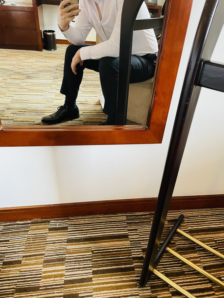 喜欢任何有质感的皮鞋