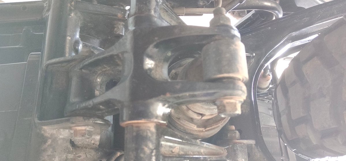 mtamilguru's tweet photo. Rusting issue within 6 months in my Yezdi adventure, what Jawa Yezdi do? Is that an actual quality of manufacturer... @anandmahindra https://t.co/fFOr9SKw7v