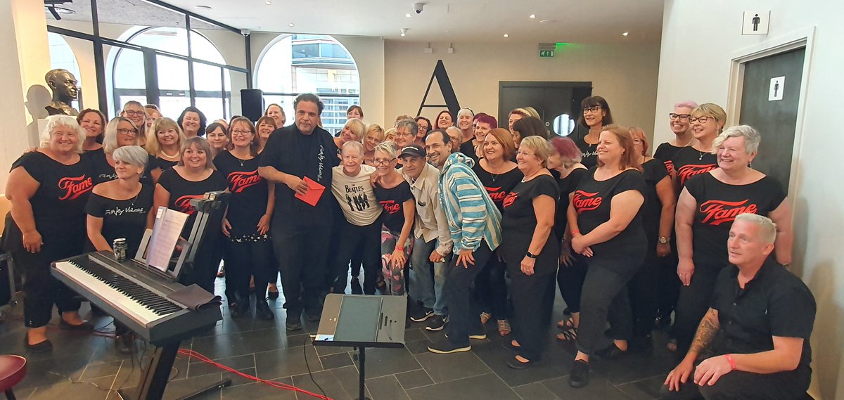 <a href="/RealFunkyvoices/">officialfunkyvoices</a> <a href="/FameUKReunion/">FameUK Reunion</a> You were and are amazing! Thank YOU! It was wonderful hearing you all and so glad you got your hug and kiss from Lee!