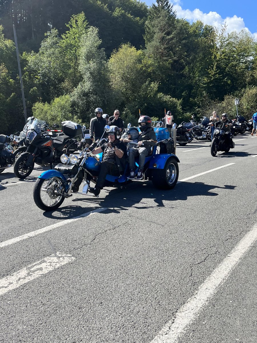 120Harley's tweet photo. Trikes! O.o 

https://t.co/LJdMUnuCKp https://t.co/c86LGUCd8U