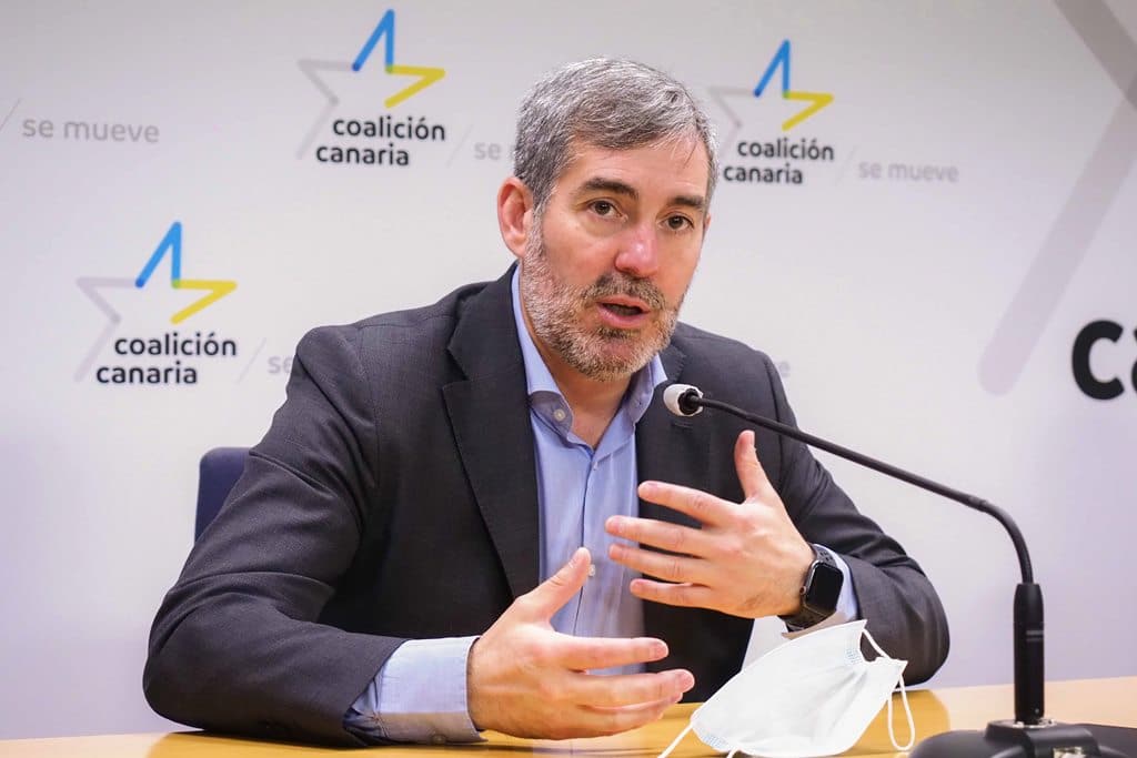 M5ELOCAL's tweet photo. Nuestro Alcalde y compañero de Cerro Alto 🌟 ha anunciado que el Ayuntamiento y el Equipo Municipal del Movimiento 5 Estrellas 🌟 se mantendrán atendiendo las situaciones, ocurrencias e incidencias y reportandolas al Ministerio de Interior ante la llegada de la borrasca. https://t.co/YkfpiCiblH