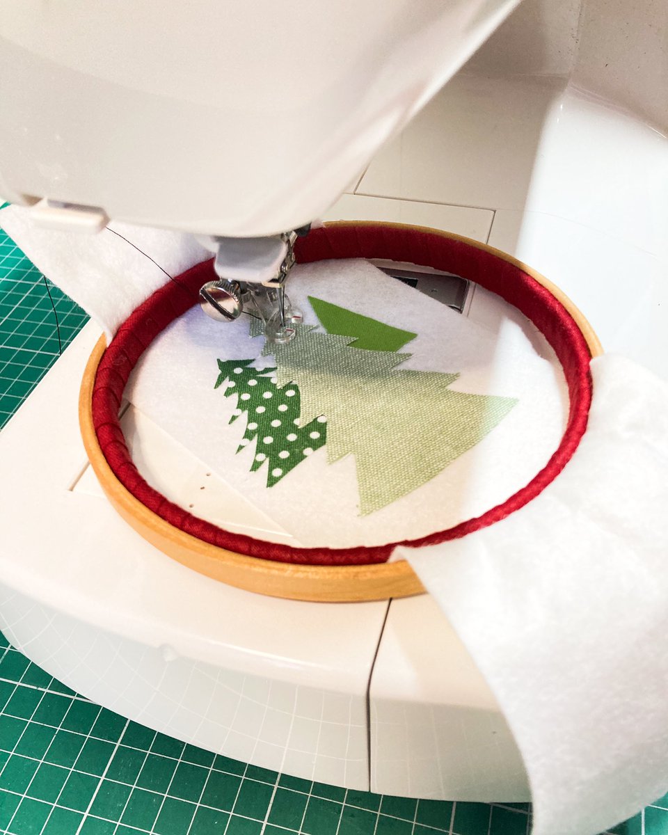 Would you like to learn to do #freemotionembroidery ?  Can’t get to in person workshops?  Then I may just have the answer in this 4 week course.  It may even help you prepare gifts for Christmas michellecorbindesign.co.uk/product/countd… #smallbusiness #handmadegifts