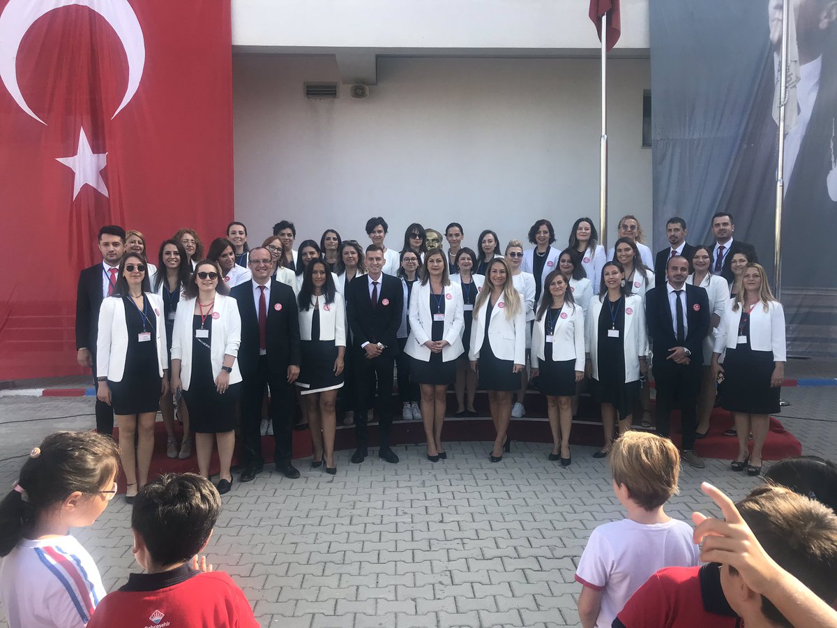 BKkarsiyaka's tweet photo. 2022-23 eğitim-öğretim dönemine güçlü ve tecrübeli kadromuzla hazırız💪🏻
#OkulaDönmekGüzeldir 
#bkkarsiyaka https://t.co/skFNomLH38