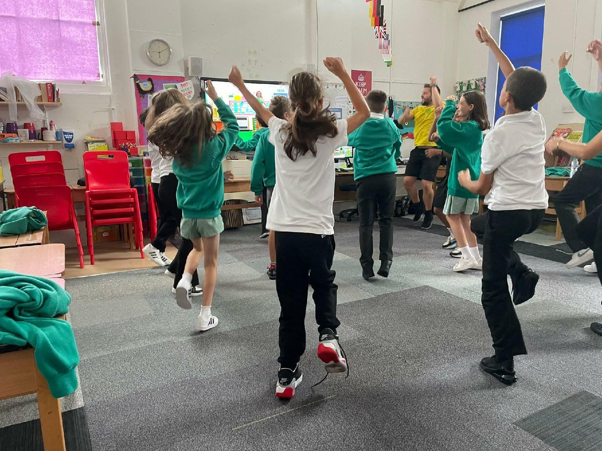RiversdalePS's tweet image. As part of our Year 6 RSE curriculum, we spent a morning committing ourselves to developing healthy, physically active habits. We transformed our classroom into a Joe Wicks studio and Coach @ClassOfMrP put Garnet through their paces! #RiversdalePS
