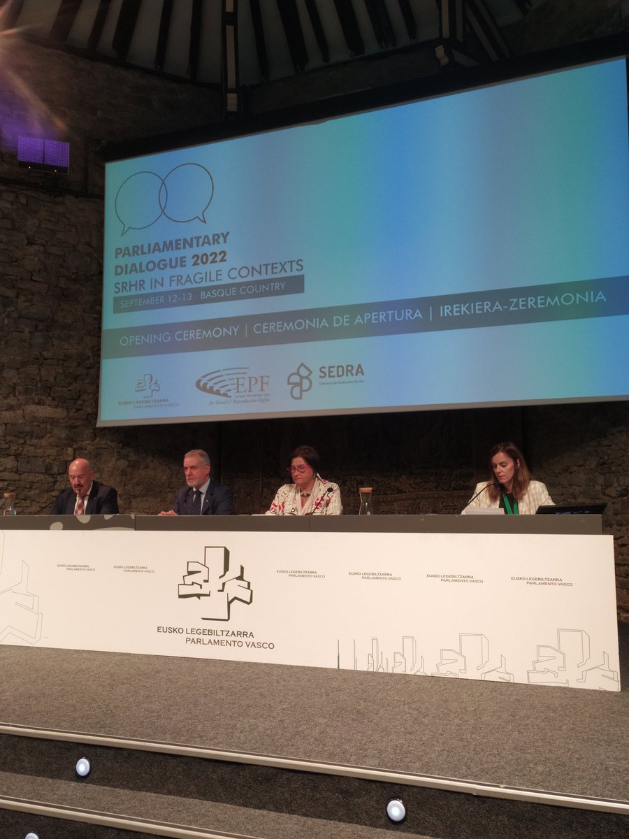 🔴 El #lehendakari <a href="/iurkullu/">Iñigo Urkullu</a> abre el #DiálogoParlamentario internacional sobre la salud y los derechos sexuales y reproductivos en crisis humanitarias. Con <a href="/EPF_SRR/">EPF</a> y <a href="/PVasco_EuskoL/">Eusko Legebiltzarra</a> #ParliamentaryDialogue