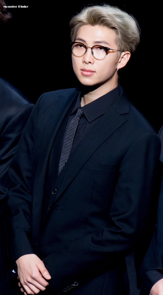 monsterpinky_'s tweet photo. 🎉𝐇𝐀𝐏𝐏𝐘 𝐁𝐈𝐓𝐇𝐃𝐀𝐘🎉

오빠 사랑해요♡♡

 #HappyBirthdayNamjoon #NAMJOONDAY https://t.co/yzAzo6tE0i