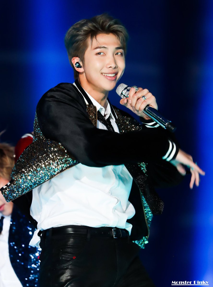 monsterpinky_'s tweet photo. 🎉𝐇𝐀𝐏𝐏𝐘 𝐁𝐈𝐓𝐇𝐃𝐀𝐘🎉

오빠 사랑해요♡♡

 #HappyBirthdayNamjoon #NAMJOONDAY https://t.co/yzAzo6tE0i