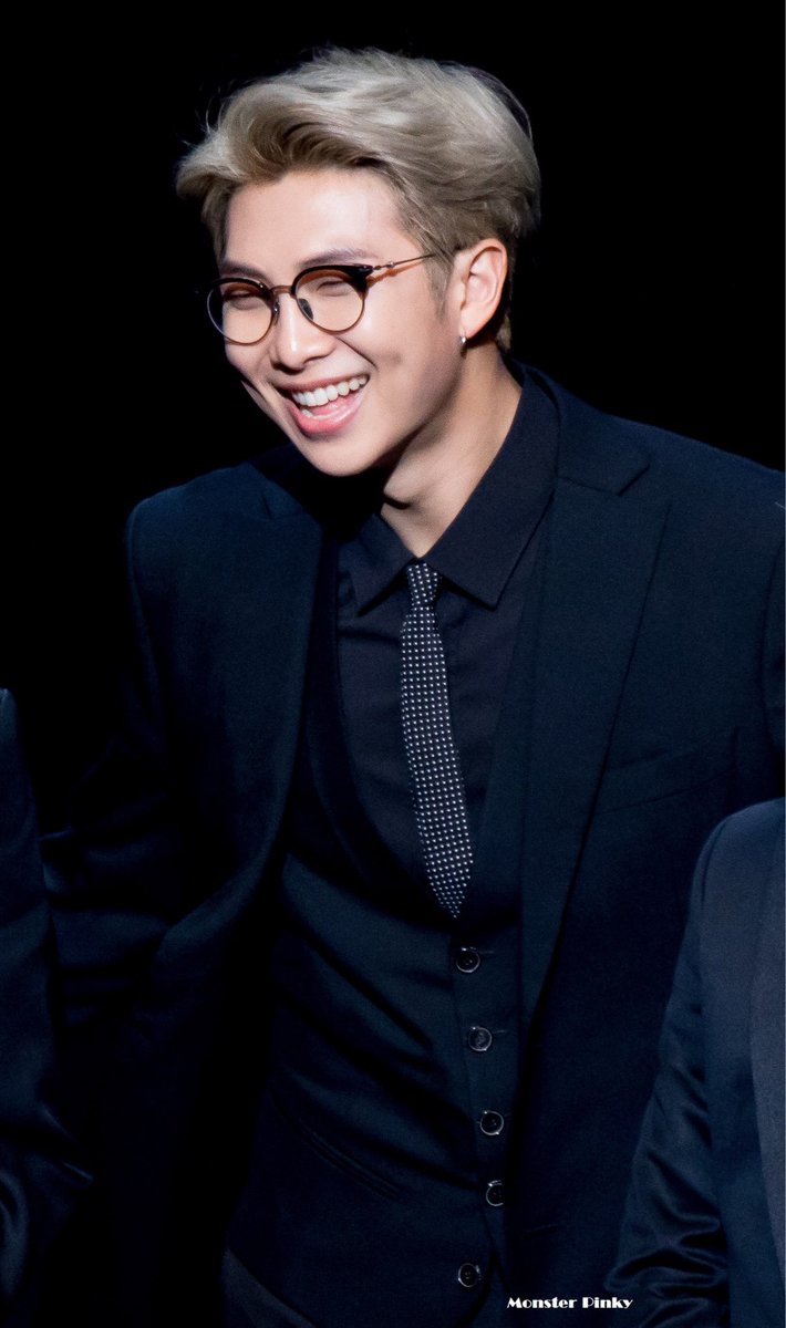 🎉𝐇𝐀𝐏𝐏𝐘 𝐁𝐈𝐓𝐇𝐃𝐀𝐘🎉

오빠 사랑해요♡♡

 #HappyBirthdayNamjoon #NAMJOONDAY