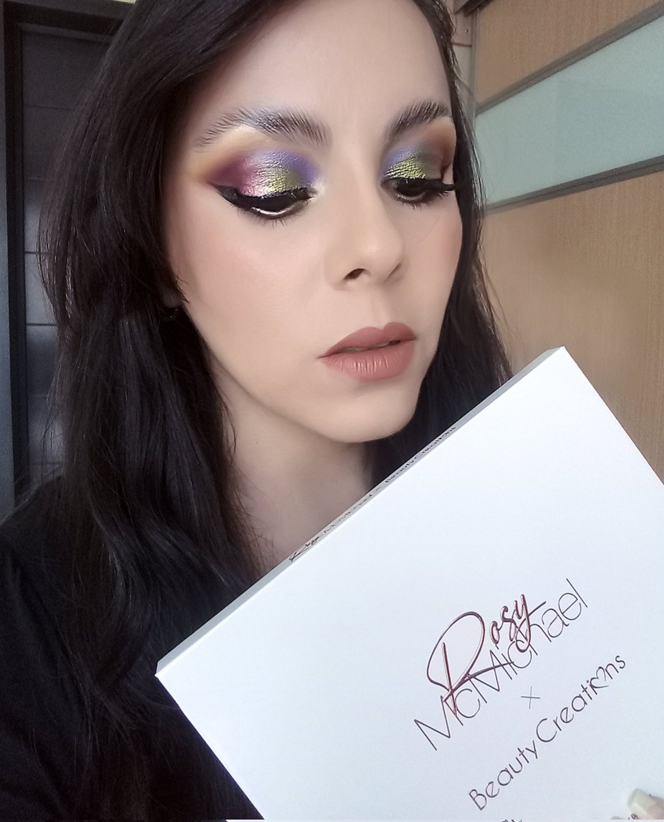 Ana_Luisa0508's tweet photo. 🌠The everyday palette🌠 de @RosyMcMichael 
Me encantó este look que hice, que preciosa paleta tan elegante y glam,preciosa elección de colores 💕 
#diciembre #Diego #transición #nick #seahorse #friend #Tamaulipas #makeup #shadowpalette #maquillaje https://t.co/KOmXdLQOMu