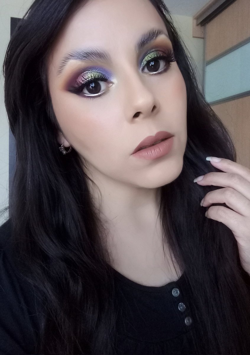 Ana_Luisa0508's tweet photo. 🌠The everyday palette🌠 de @RosyMcMichael 
Me encantó este look que hice, que preciosa paleta tan elegante y glam,preciosa elección de colores 💕 
#diciembre #Diego #transición #nick #seahorse #friend #Tamaulipas #makeup #shadowpalette #maquillaje https://t.co/KOmXdLQOMu