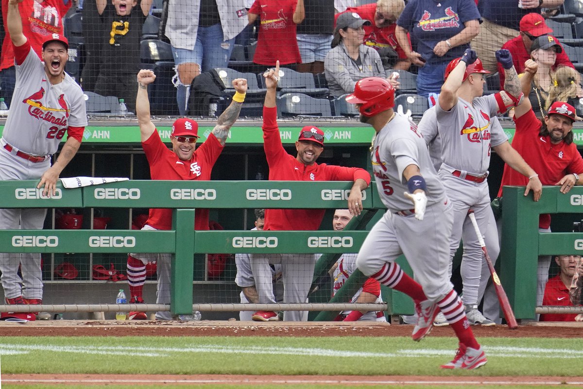 This photo rules so hard. #STLCards 

📸: AP