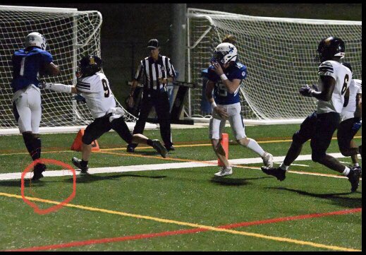 crockett_israel's tweet photo. Tiptoeing!!!
#atleticism
#fieldawareness
#2pointconversion https://t.co/bbYJ5Gre08