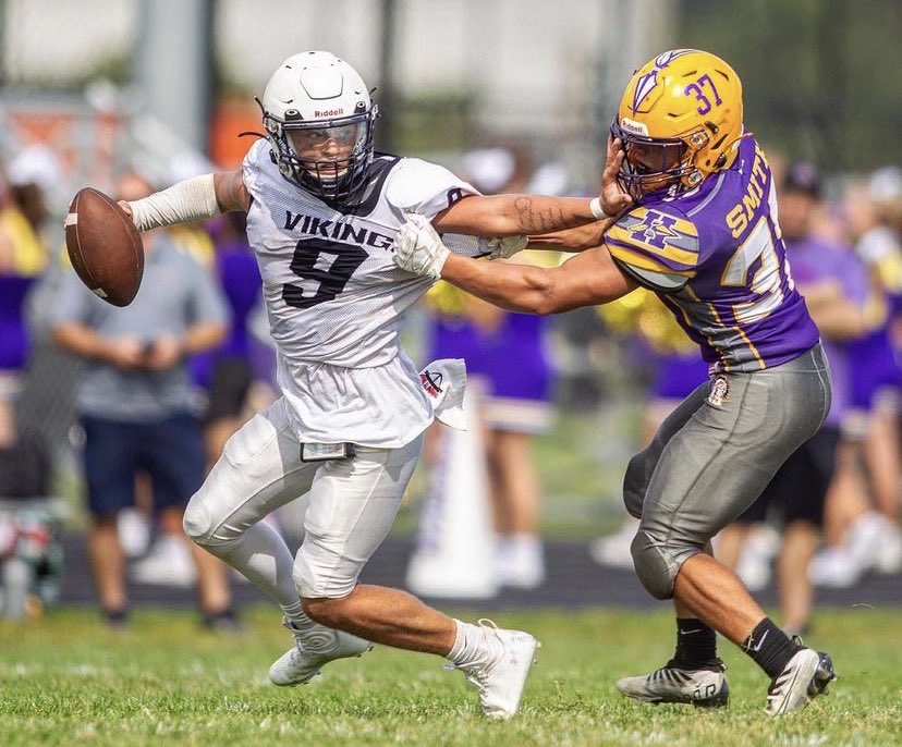 Nieves815_'s tweet photo. A few pictures I’ve taken so far this football season for https://t.co/BV4YW5xvll https://t.co/TPur83cvYJ