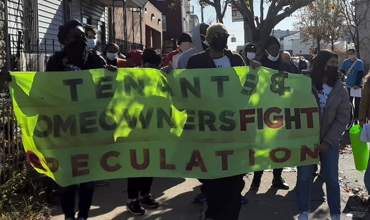 We are raising money to:
- Hire an organizer and an operations manager to help us create a unified vision for city-owned properties &amp; position us to acquire them
- Hire an architect + development finance consultant to synthesize the community's vision
bit.ly/CLTSoiree22