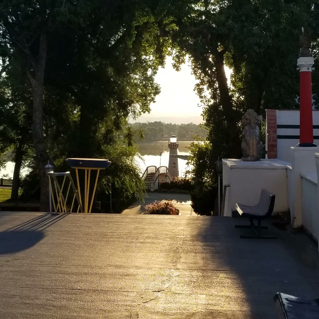 David R Slayton tweet media