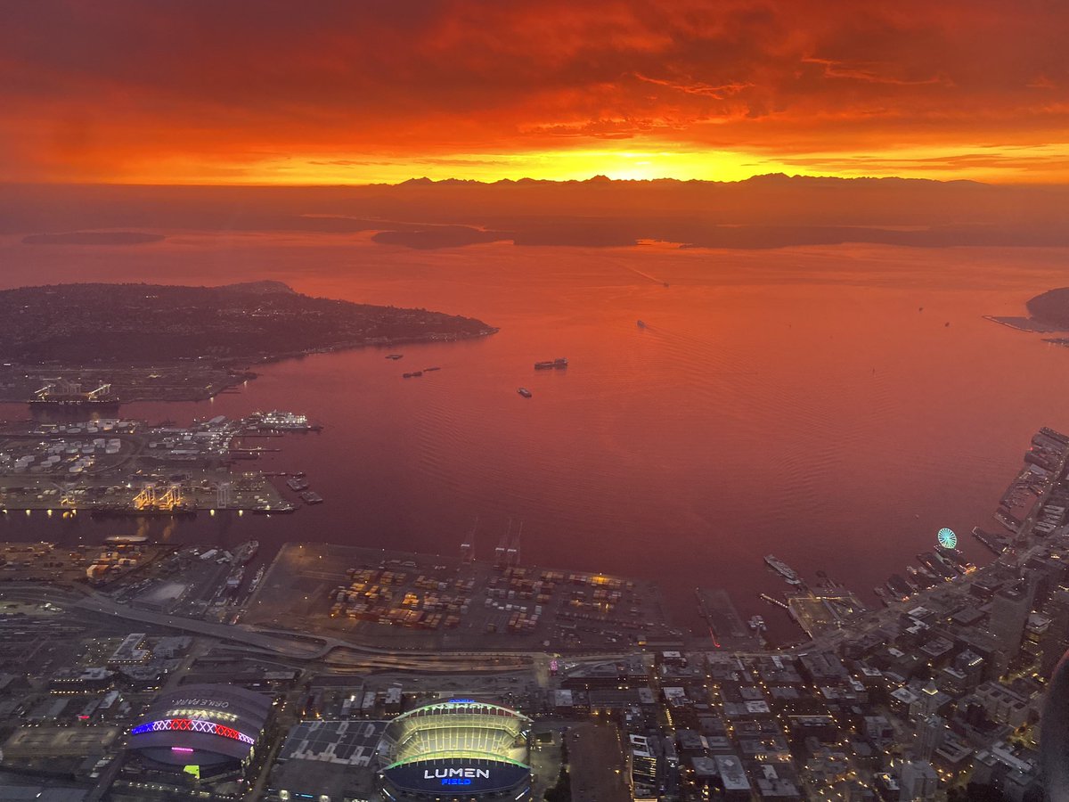 The Puget Sound sky from the airplane on a Sunday evening.