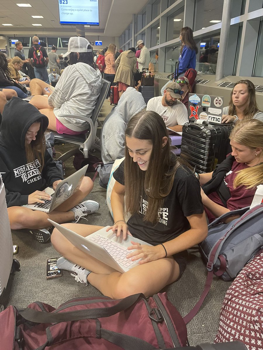 HailStateSpirit's tweet photo. A full weekend of traveling and still finding time to get class work done in between flights. Talk about dedicated student-athletes! 

#HailState🐶 https://t.co/VRXfTICv2m