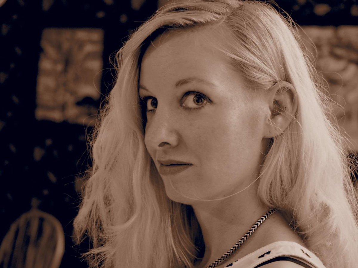 HoneyBeez0x's tweet photo. I found an old photo of myself Honey Beez in 2015!
Inventor of The Bee Defense chess opening/style
#chess #honeybeez #beedefense #lichess #chesspunks #hackingchess #chessopening #womeninchess
https://t.co/2pNTfRChmt https://t.co/tzwXamhvzQ