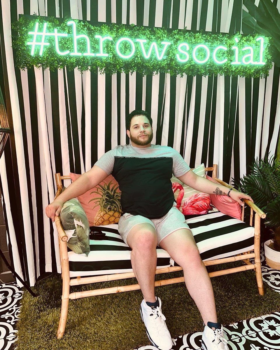 #throwsocial 💚