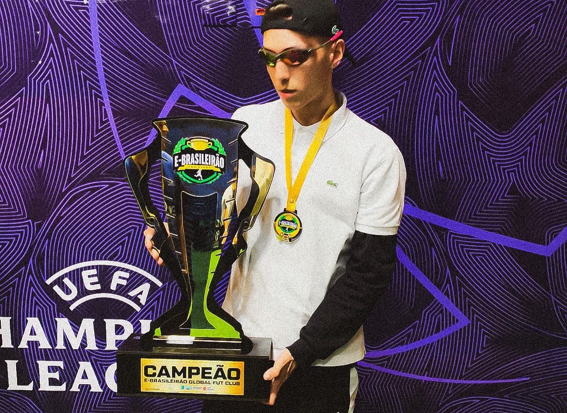 iStrawL_'s tweet photo. será que ta liberado ser campeão de 
2 presenciais em 30 dias? 🏆🏆 https://t.co/TOmAYoCGB4