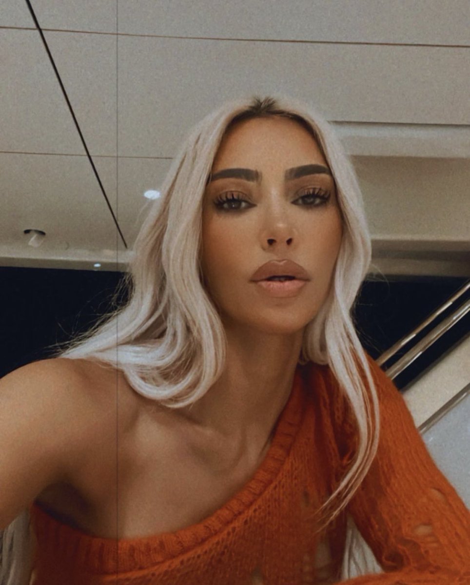 Kim Kardashian tweet media