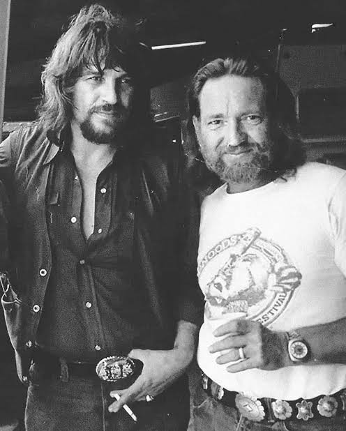 WaymoreJennings's tweet photo. Name a better couple, I think it's impossible. https://t.co/yQNjdyB4oA