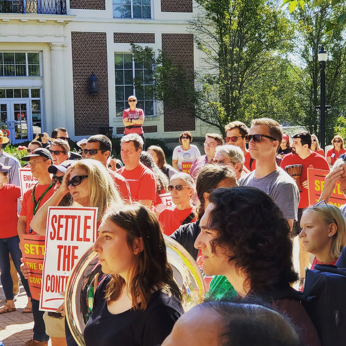 EMUAAUP's tweet image. THE STRIKE IS OVER! We have a tentative agreement. All Faculty will return to work duties tomorrow Monday, September 12.

We could not have done this without all of the support from our Students, the Community, and the Union organizations.

#unionstrong #truemu #educationfirst