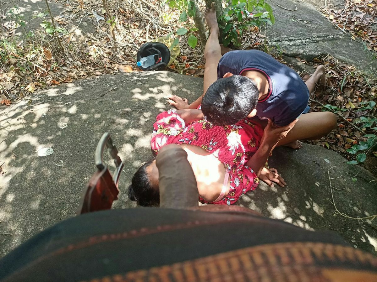 WifeLk's tweet photo. ලංකාවේ cuckold කපල් එකක් කැලේ ගත්ත ආතල් එක.. 

මෙකෙ විඩියෝ ඔනේ නම් මෙකට වල් කොමෙම්ට් එකක් දලා ලයික් කරලා අපිව ෆලෝ කරලා retweet කරන්න.. මේ ඔක්කොම කරන අයට inbox එවනවා විඩියෝ ටික https://t.co/jFu2pOODgf
