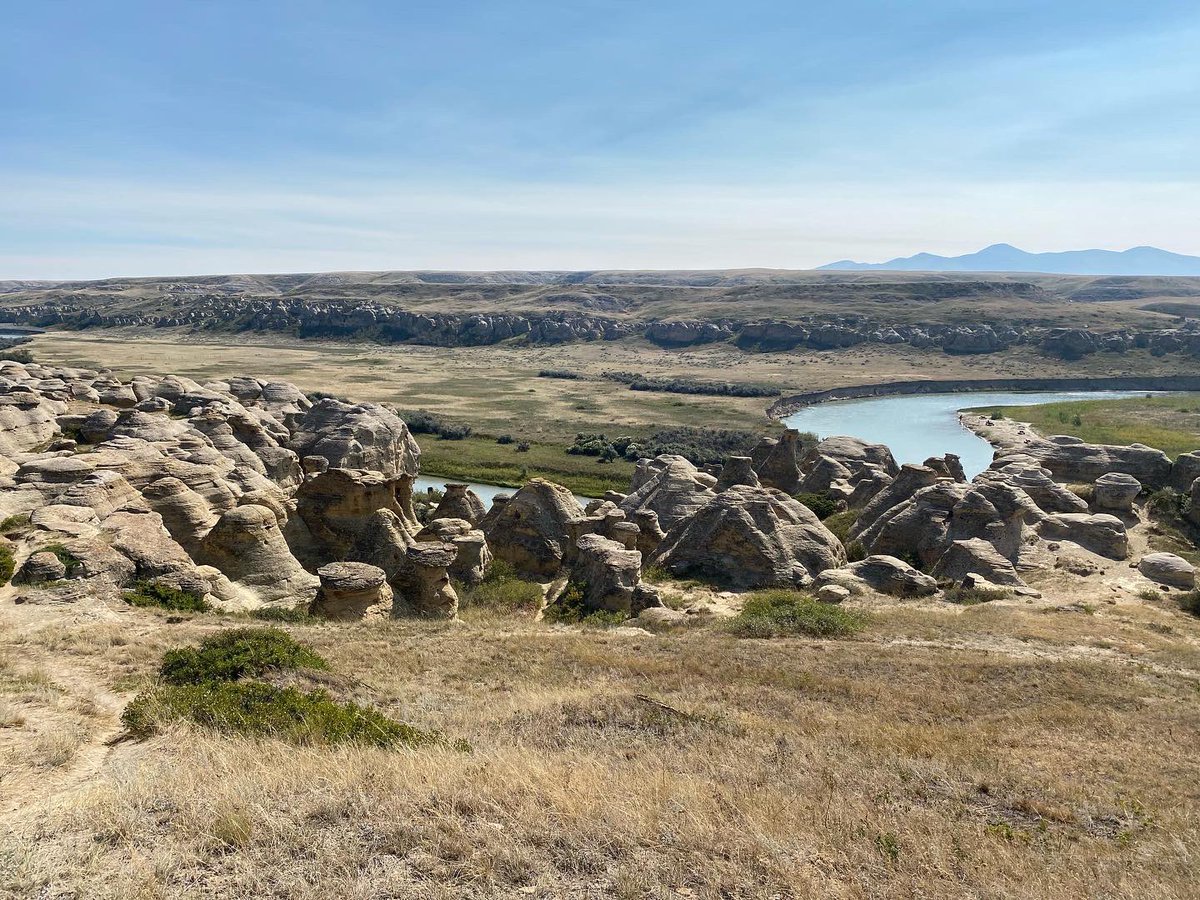 HansonApril's tweet photo. Ventured out to Writing On Stone Provincial Park for a picnic with a view #yql #writingonstone #picnic https://t.co/BUk1PAdO36
