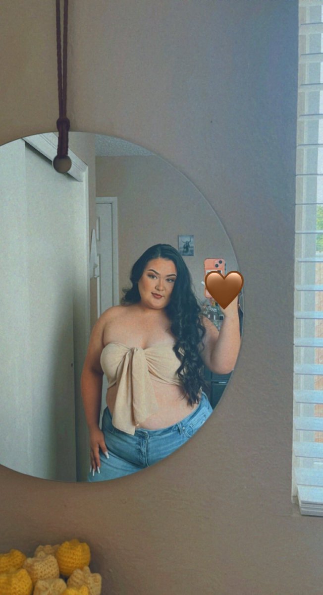 xo_dreaa_'s tweet photo. just a reminder that it don’t get better than me ✨ https://t.co/qFU5u8nRJk